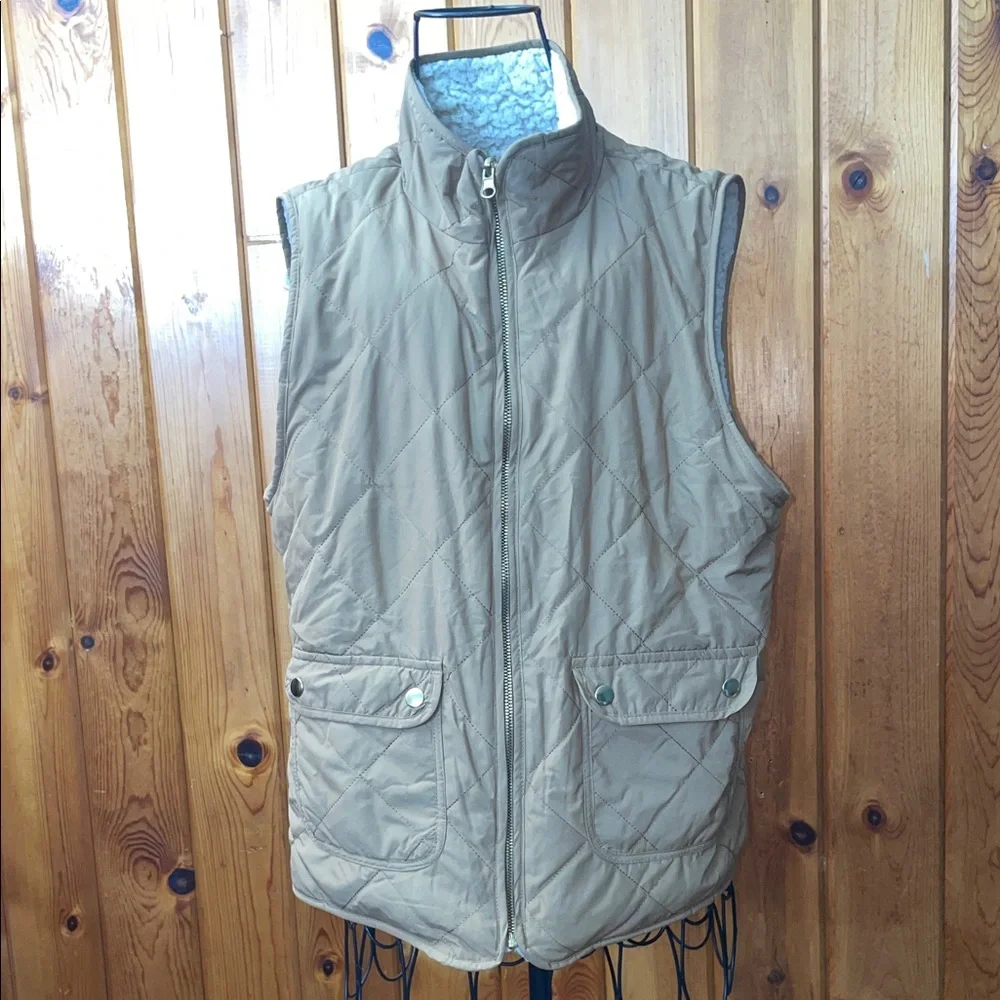 Love Tree Men's Brown Quilted Vest
